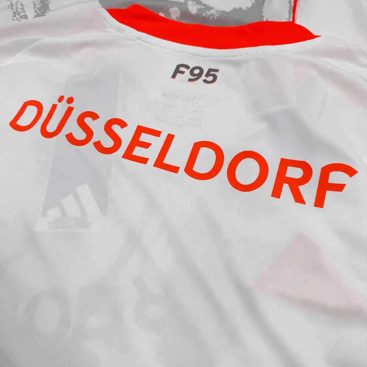 Fortuna Düsseldorf Uitshirt 2025-2026