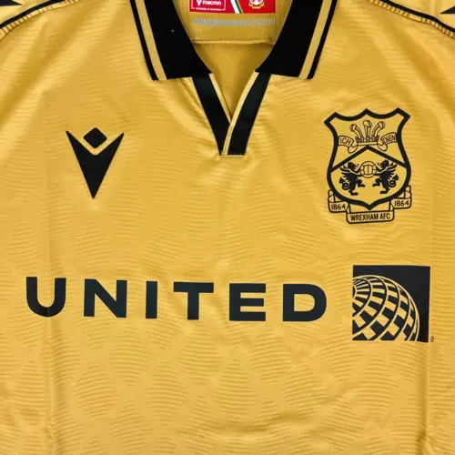 Wrexham AFC Drittes Trikot 2024-2025